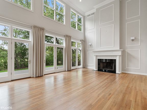 3rd image of 311 Belle Foret Dr