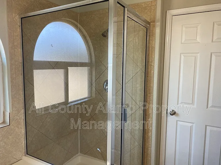 156 Katherine Way — Photo 11