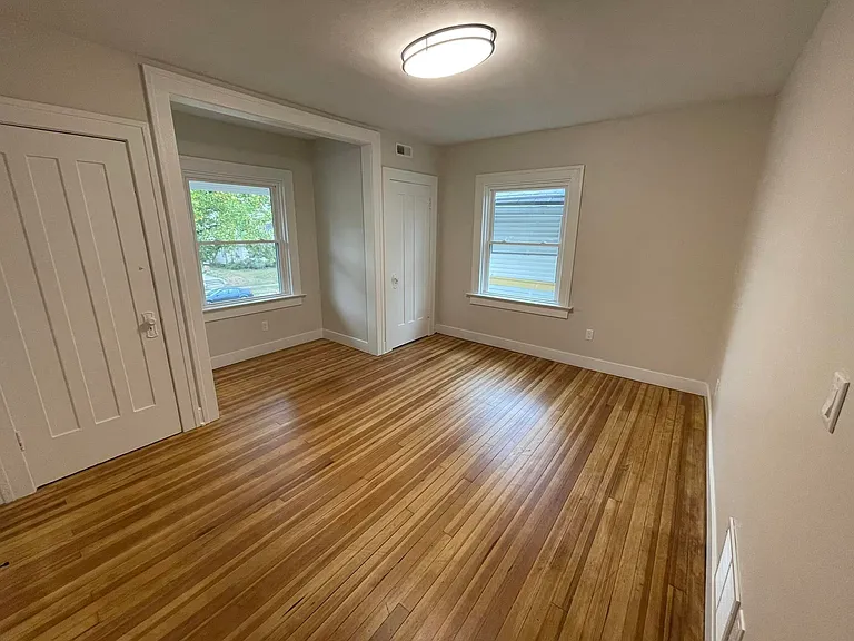 1506 W Grand Ave — Photo 16
