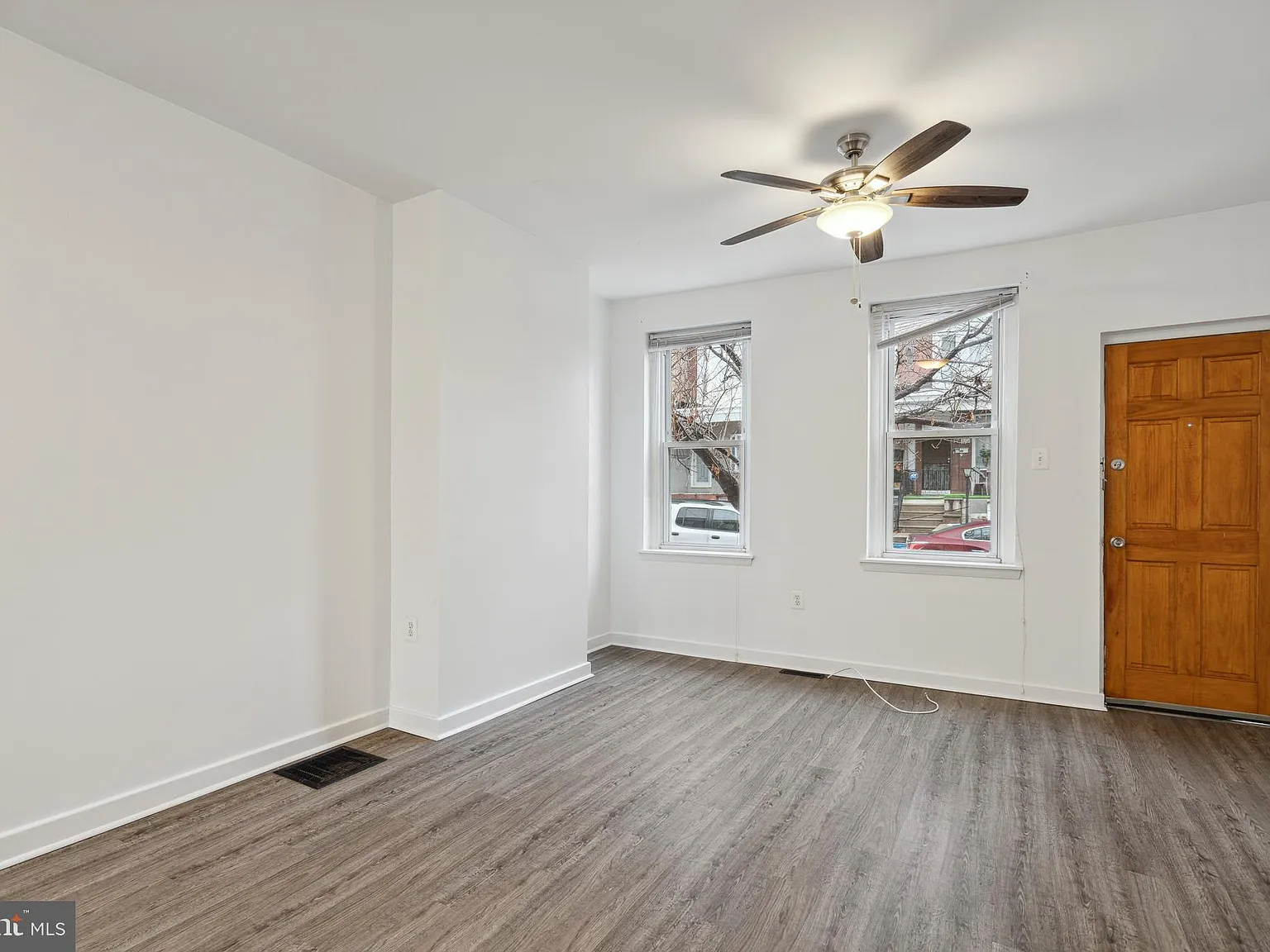 2 bed, 1.0 bath, 840 sqft, $1,325 — Photo 3