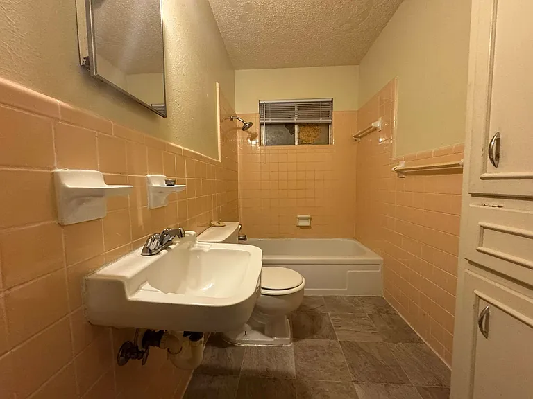 808 Safady Ave — Photo 17