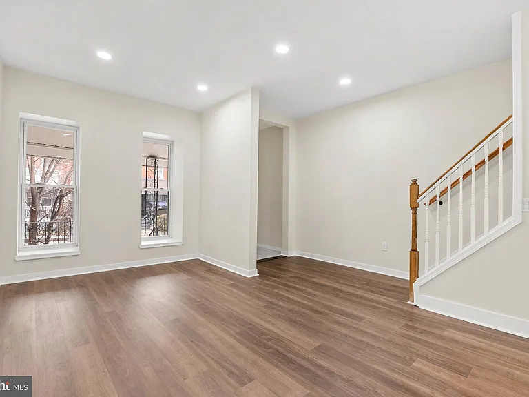 5431 Stewart St — Photo 8