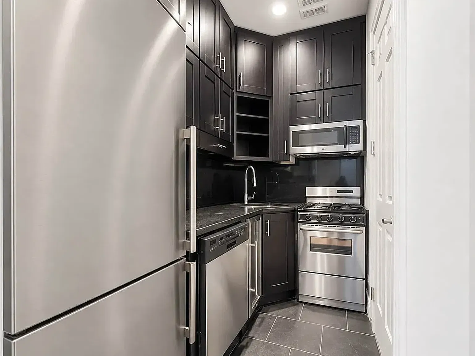 51 Leroy Street — Photo 3