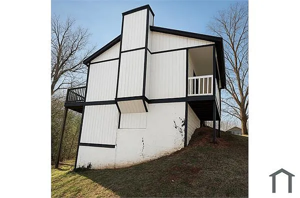 Building Photo - 1105 Mainstreet Valley Dr