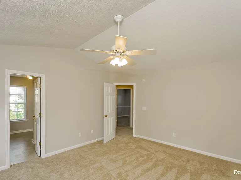 3605 Thornwood Dr — Photo 6