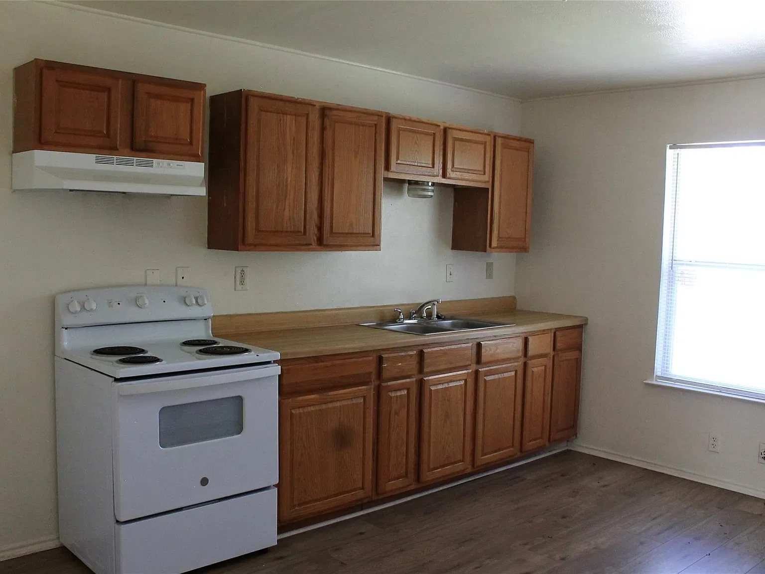 2 bed, 1.0 bath, 705 sqft, $850 — Photo 4