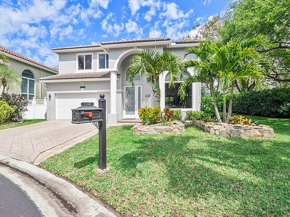 3rd image of 11601 NW 13th Manor