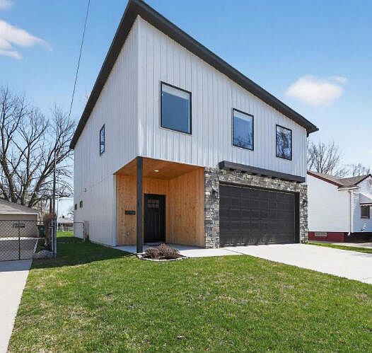 23112 Vassar Ave, photo 2