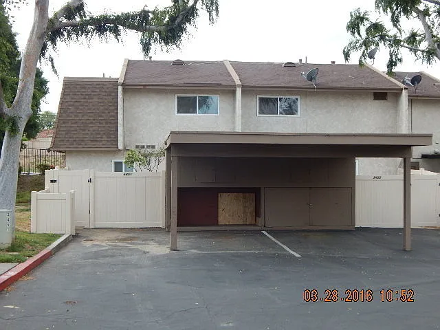 3 Bedroom Condo for Rent in Riverside | 3451 Columbia Ave — Photo 2
