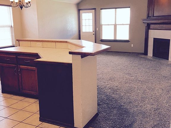 4th image of 14604 Sylena Way