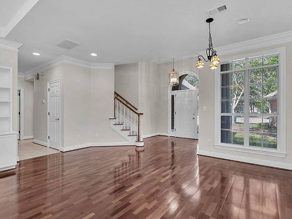 5th image of 1467 Oakmont Pl