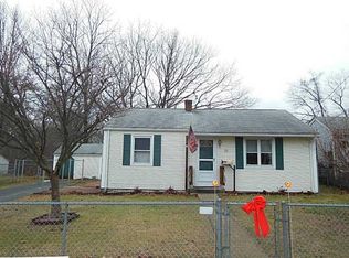 73 Border St, West Warwick, RI 02893