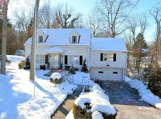 8811 Plainfield Rd, Cincinnati, OH 45236