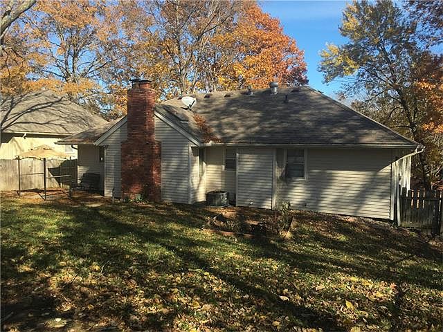 2nd image of 6216 NE Normandy Dr