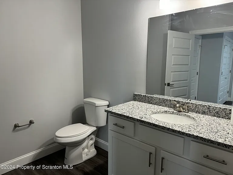 101 Circle Dr — Photo 12