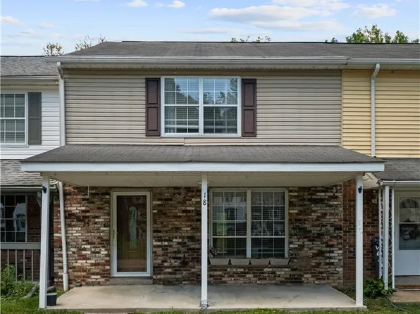 18 Sitting Bull Dr, Saint Albans, WV 25177