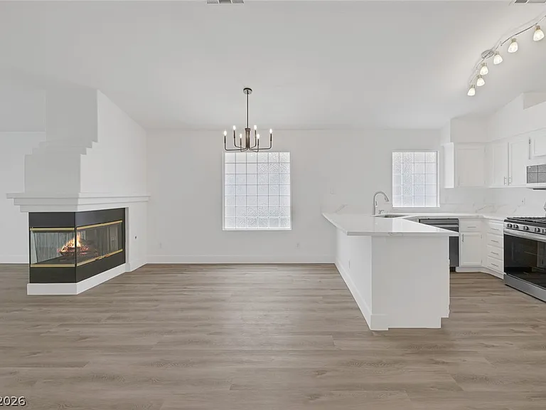 8249 Peaceful Canyon Dr — Photo 5