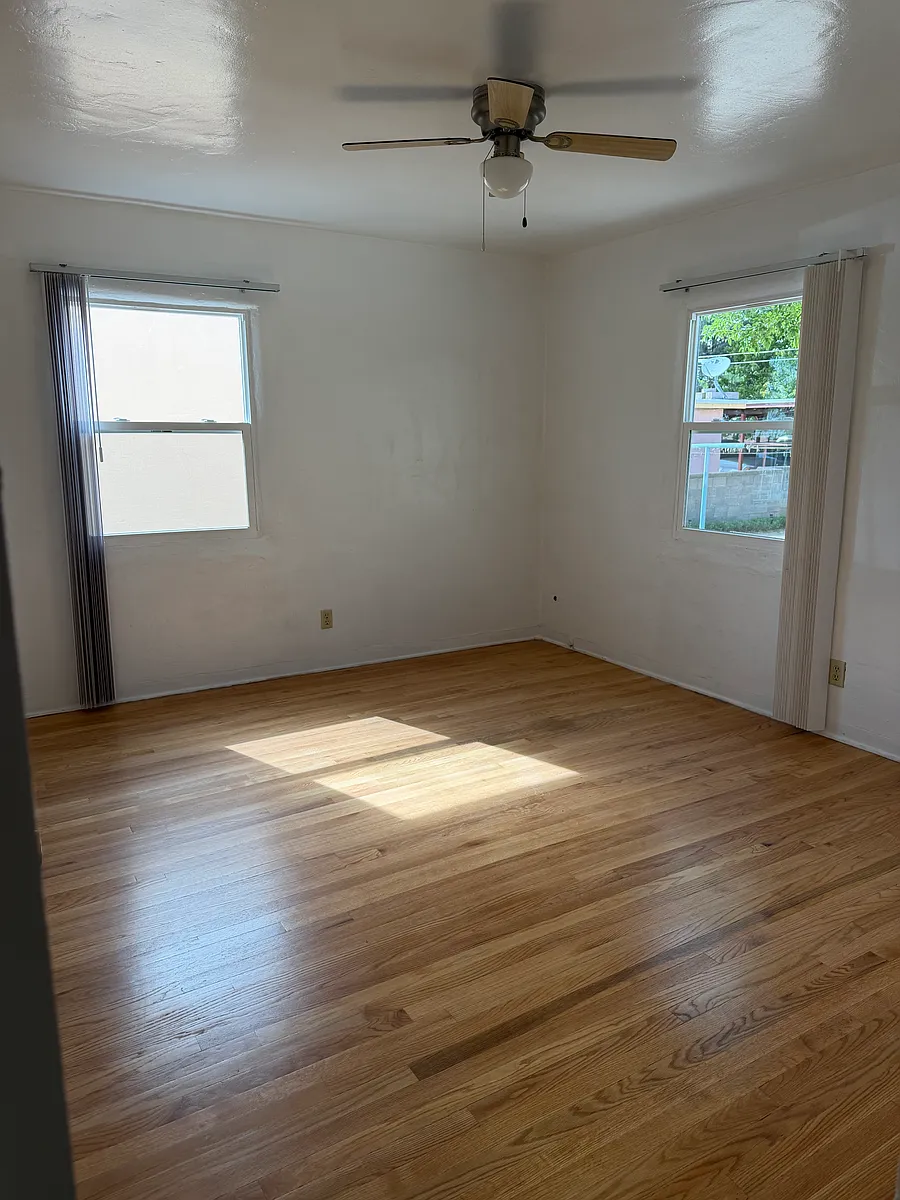 Building Photo - 4161 Mesa Verde Ave NE
