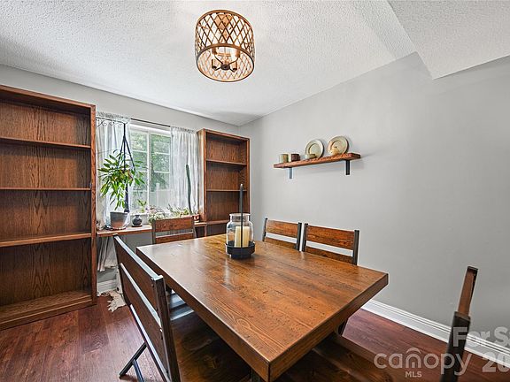 5th image of 7131 Wannamaker Ln