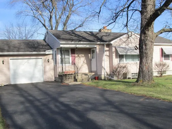 1504 E 38th Pl, Hobart, IN 46342