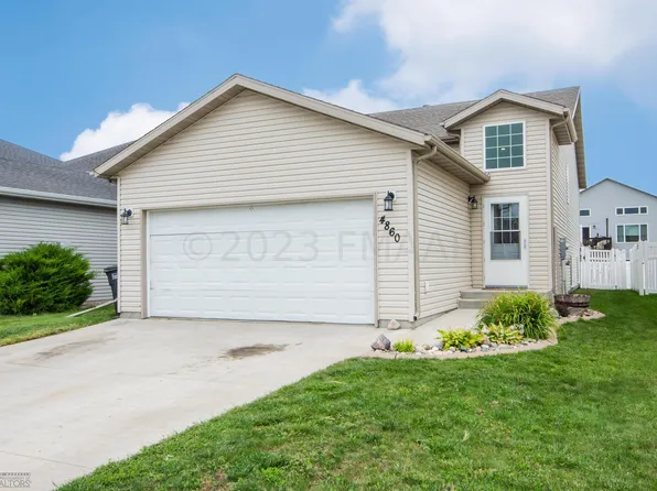 4860 54th St S, Fargo, ND 58104