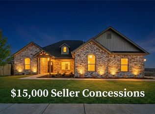 2413 Salmon St, Pea Ridge, AR 72751