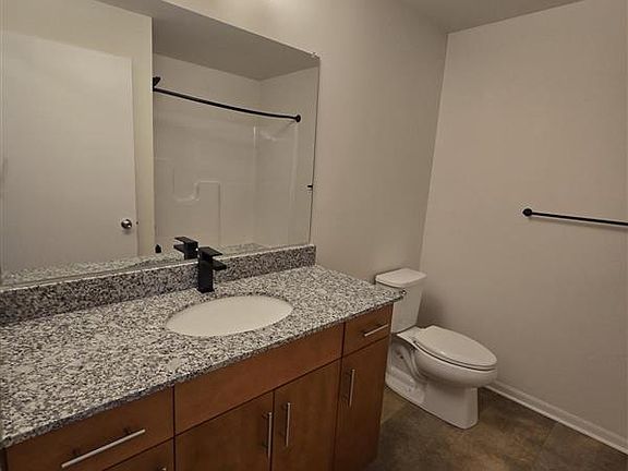3rd image of 4061 Gardendale Dr #207