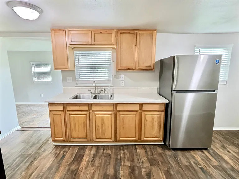 411 Palmetto St — Photo 3