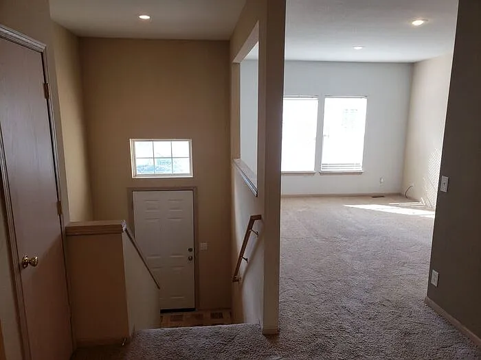 581 Woodson Ln — Photo 4