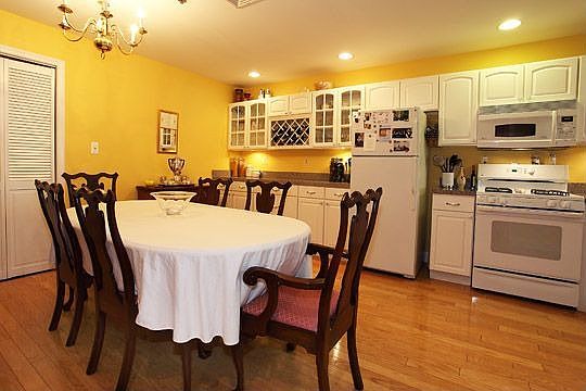 2nd image of 711 Clinton St APT 5C