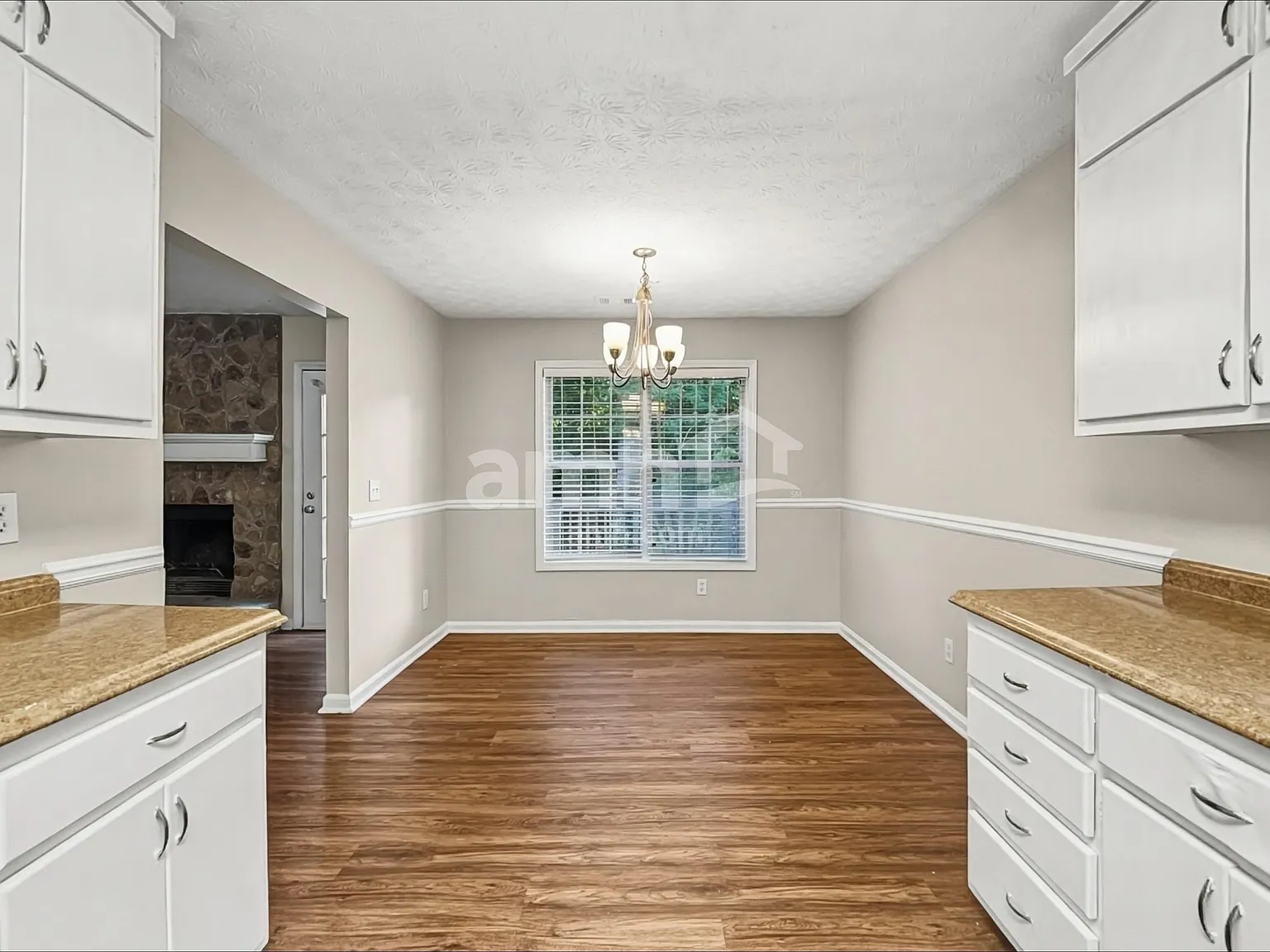 3 bed, 2.0 bath, 1668 sqft, $2,110 — Photo 4