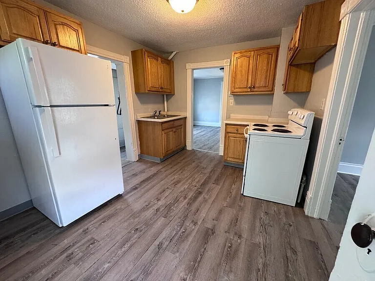 618 N 7th Ave E #UPPER — Photo 2