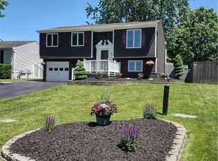 3889 Pintail Path, Liverpool, NY 13090