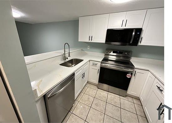 4th image of 2027 Pine Chace Ct