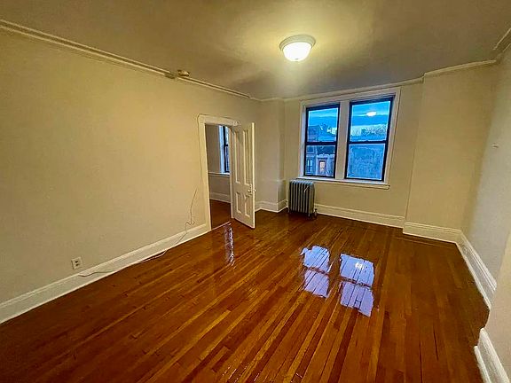 4th image of 482 Putnam Ave APT 3