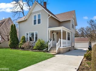 12 S Edison Ave, Elgin, IL 60123