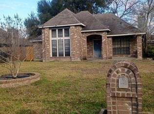 1114 N Nottingham Dr, League City, TX 77573