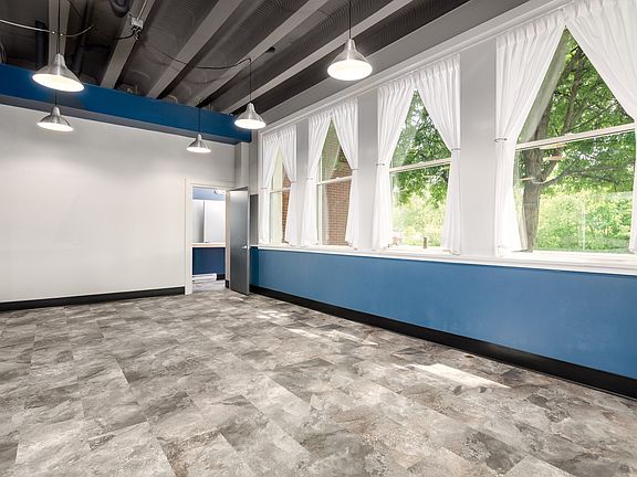 2nd image of 208 W Broadway St #E-2