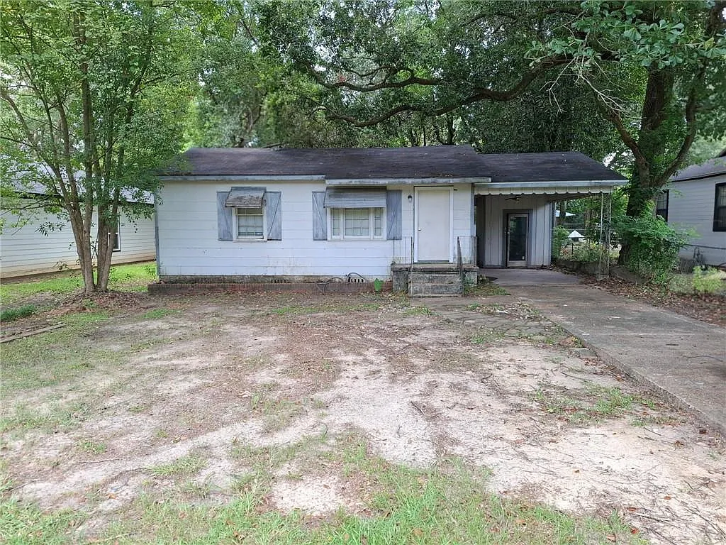 2 bed, 1.0 bath, 720 sqft, $625 — Photo 1