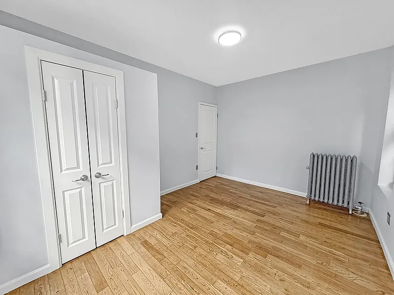 511 W 186th St #C6 — Photo 3