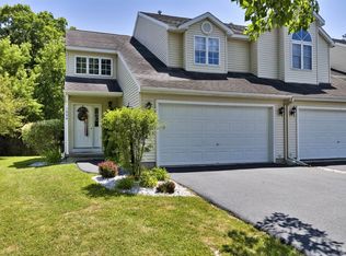 1006 Sterling Ridge Dr, Rensselaer, NY 12144