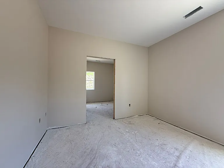 5259 N River Blvd NE — Photo 15