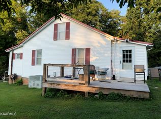 1027 Dry Valley Rd, Townsend, TN 37882