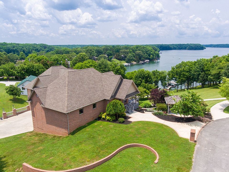 1st image of 73 Bluff Dr N