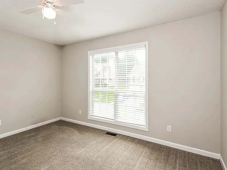 3042 Lexington Ave — Photo 13