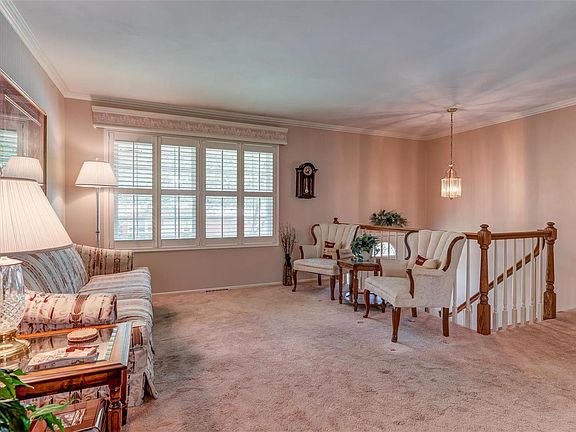 5th image of 4639 Tauneybrook Dr