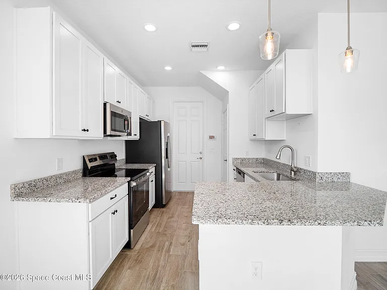 1455 Isabella Dr #101 — Photo 7