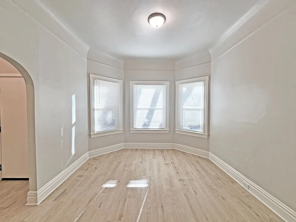 811 V St