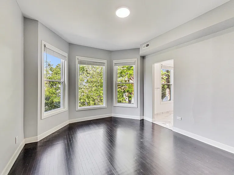 2037 N Spaulding Ave #2 — Photo 14