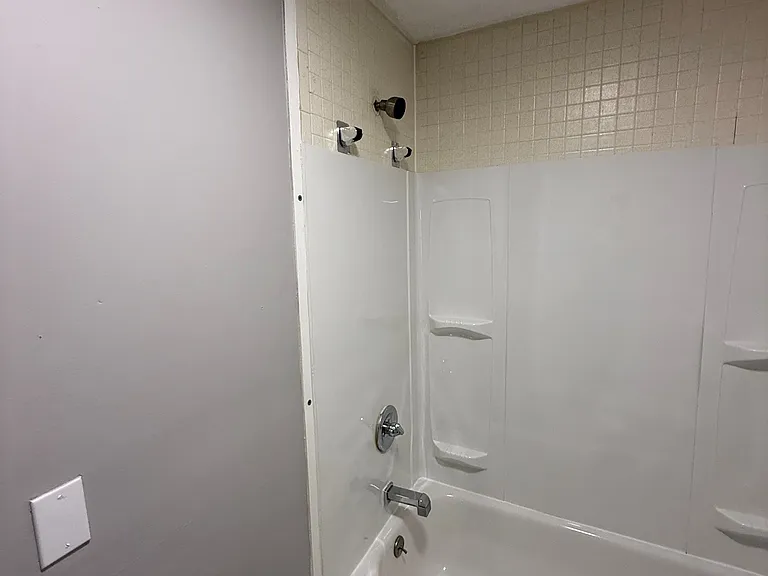 365 Amherst St #2 — Photo 16